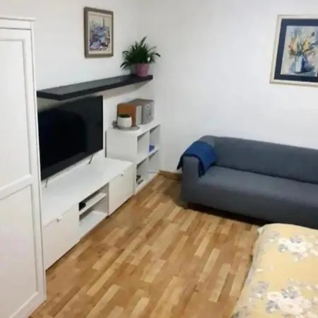Near Center * Split