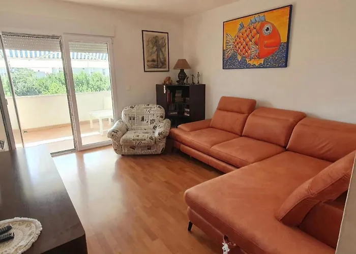 Great For 5 Near Center Split