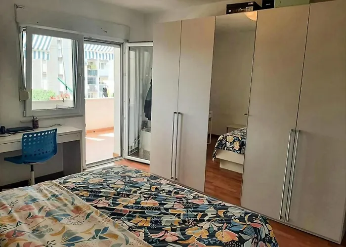 Great For 5 Near Center * Split